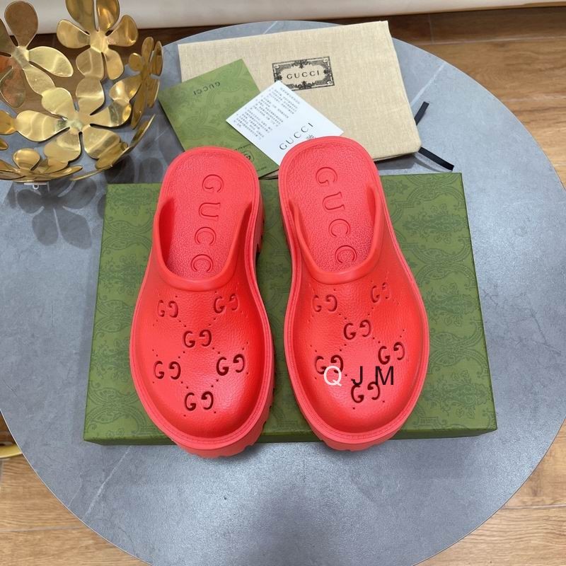 Gucci Men's Slippers 212